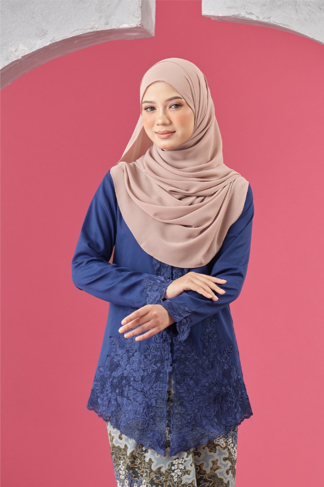 Foto (TOP) AS-IS Kebaya Karina