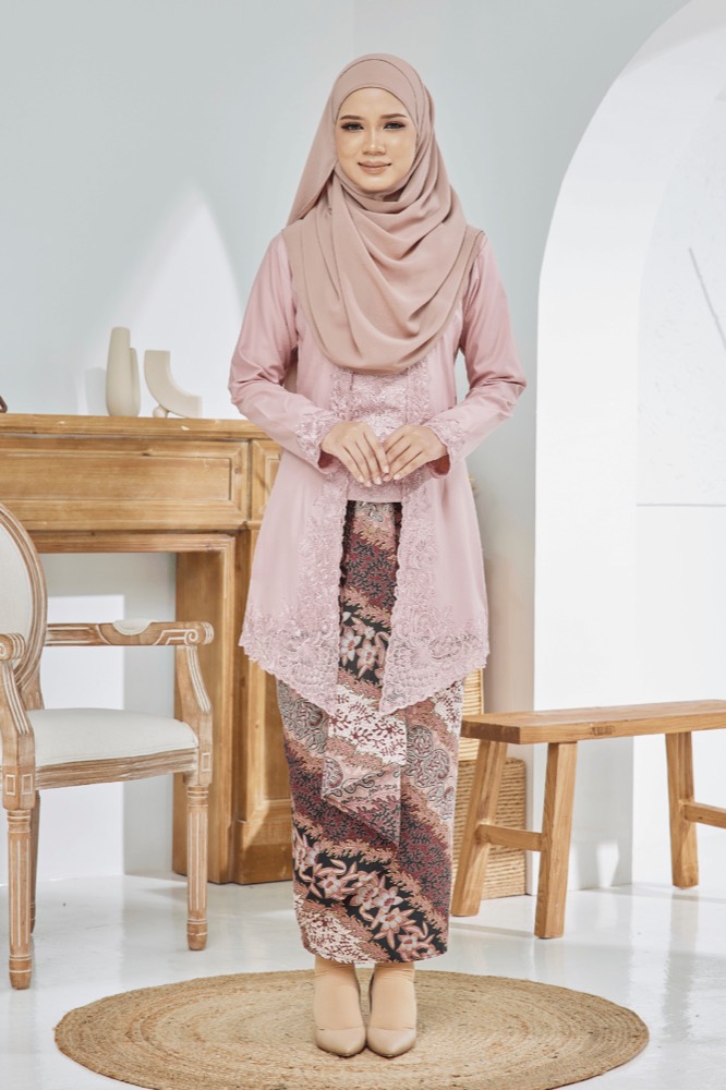 Foto (SET) Kebaya Mawar X Laila/Ayu