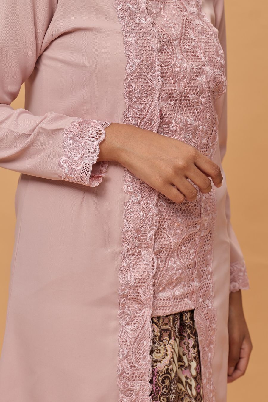 (TOP ONLY) Kebarung Nia