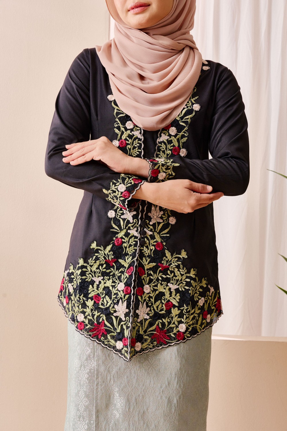(TOP ONLY) ESHAL BLACK