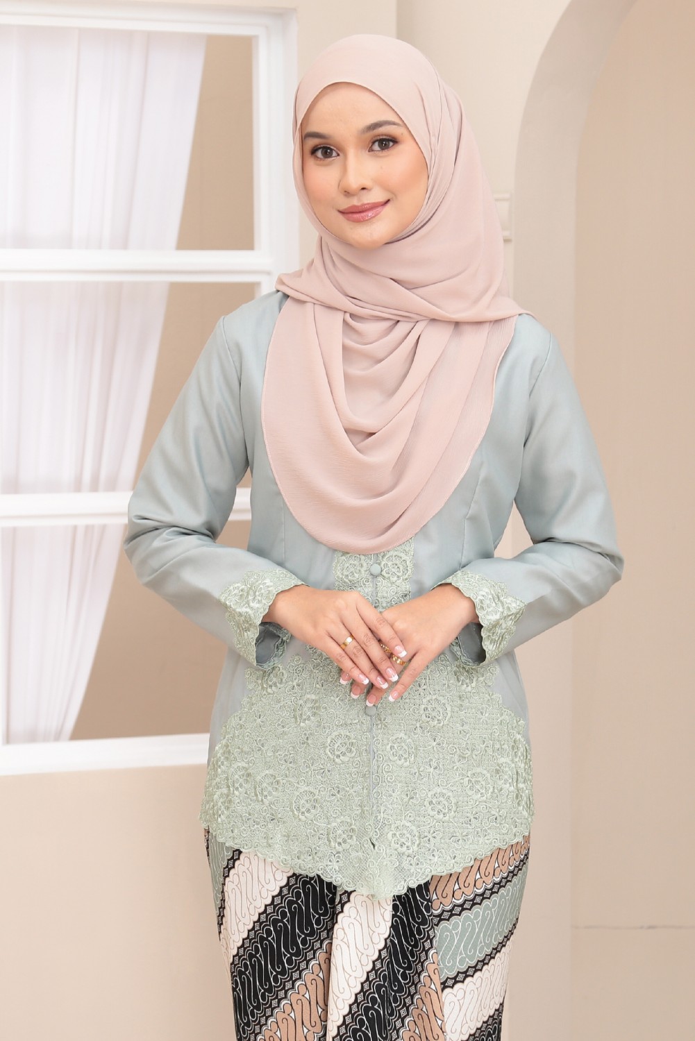 (TOP) AS-IS Kebaya Latifah