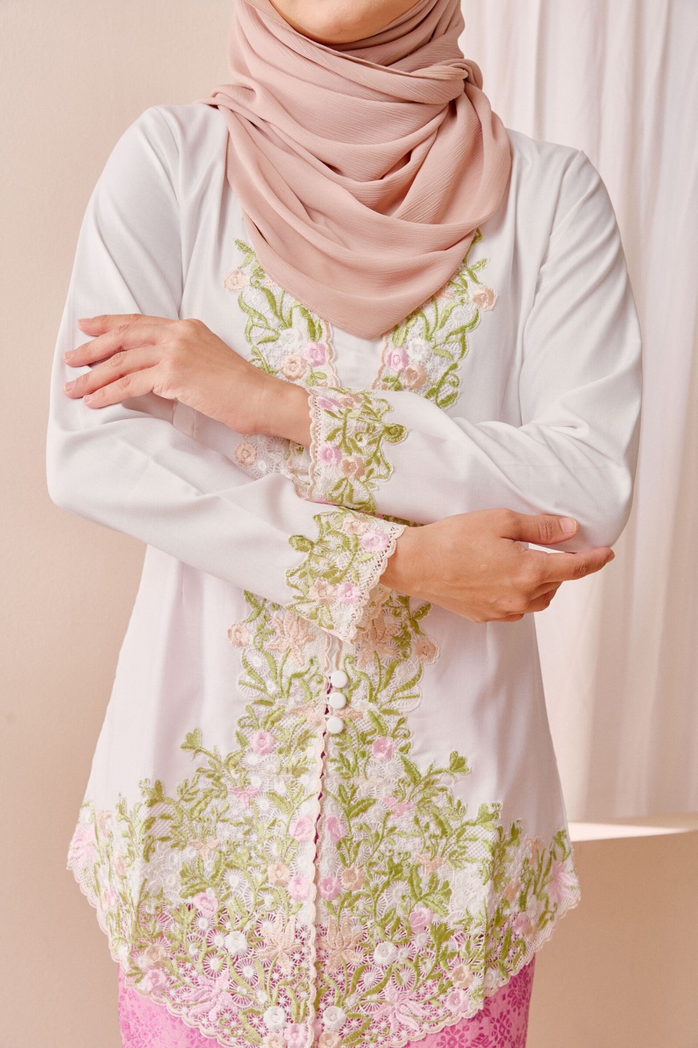 (TOP ONLY) Kebaya Eshal
