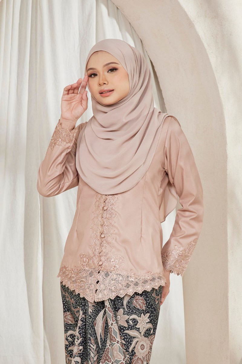 (TOP) Kebaya Zainun Nude