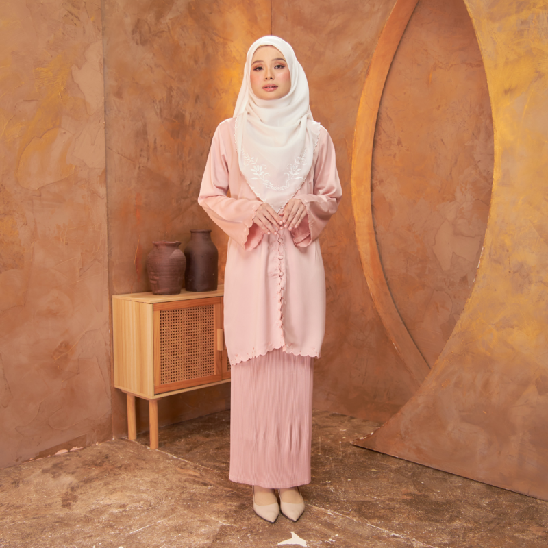(SET) KEBAYA AZURA SOFT PINK X SKIRT PLEATED