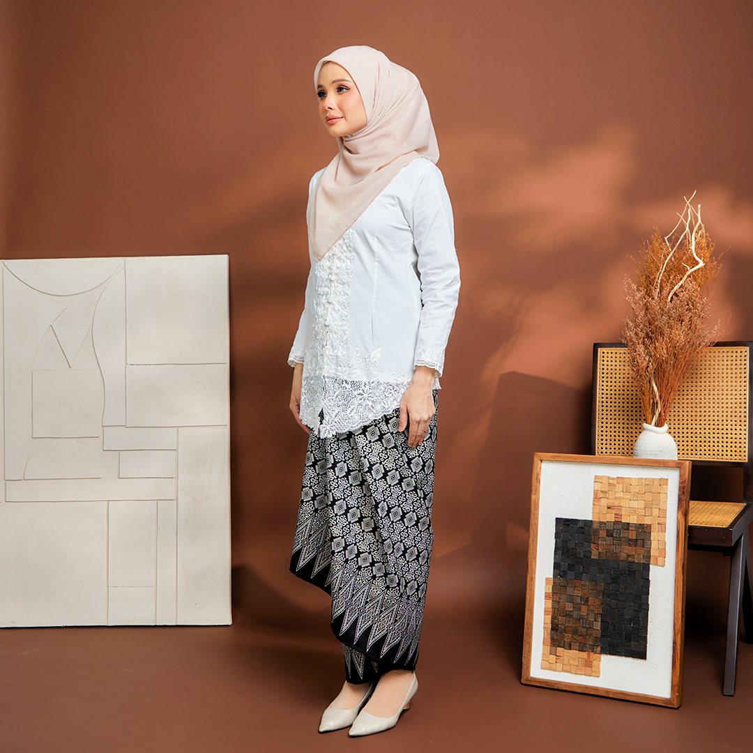 (SET) Kebaya Mahsuri White X Siti White