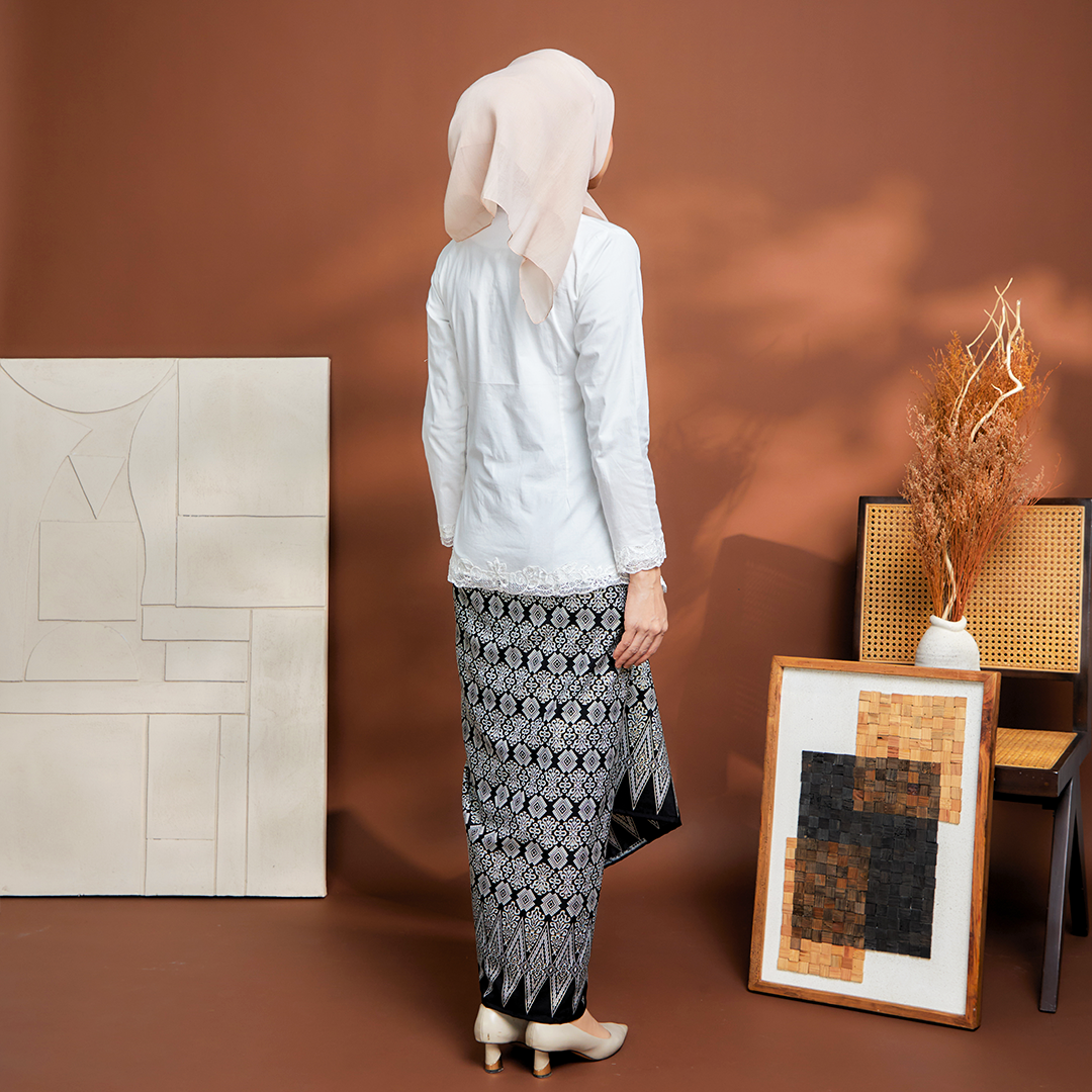 (SET) Kebaya Mahsuri White X Siti White