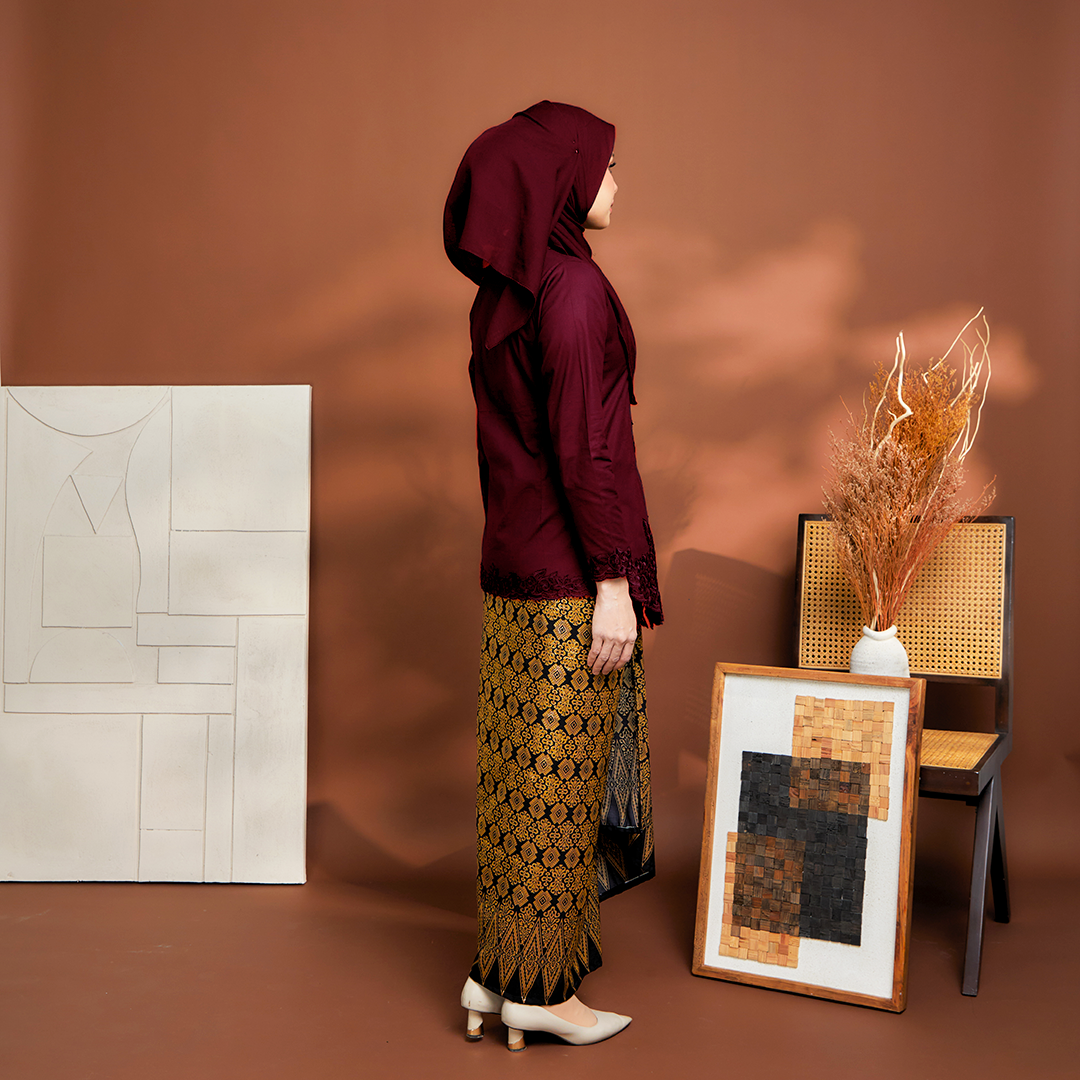 (SET) Kebaya Mahsuri Burgundy X Pario Siti Gold