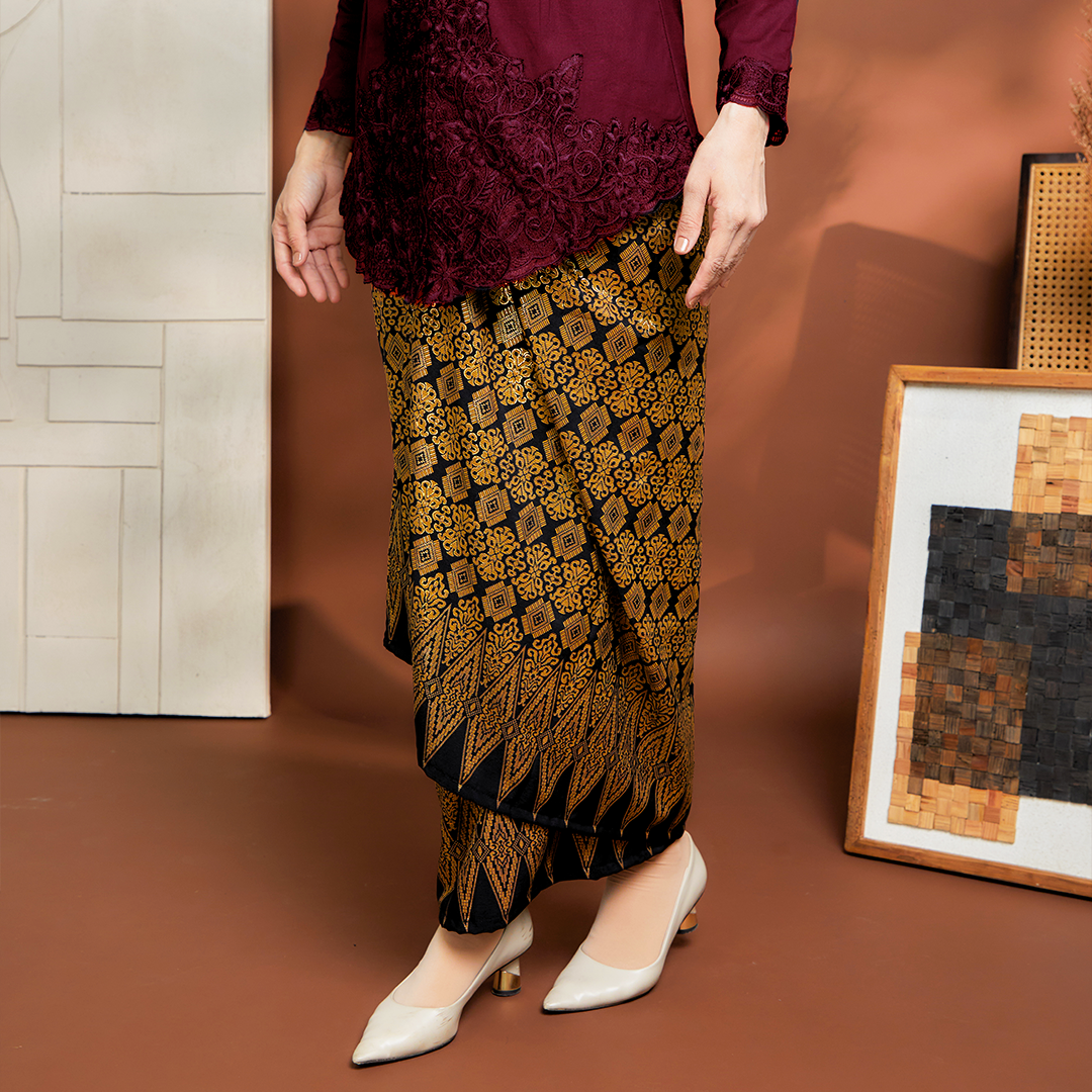 (SET) Kebaya Mahsuri Burgundy X Pario Siti Gold