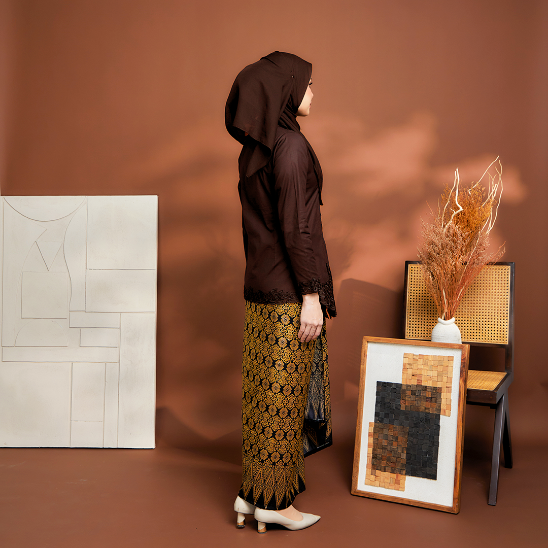 (SET) Kebaya Mahsuri Darkbrown X Pario Siti Gold