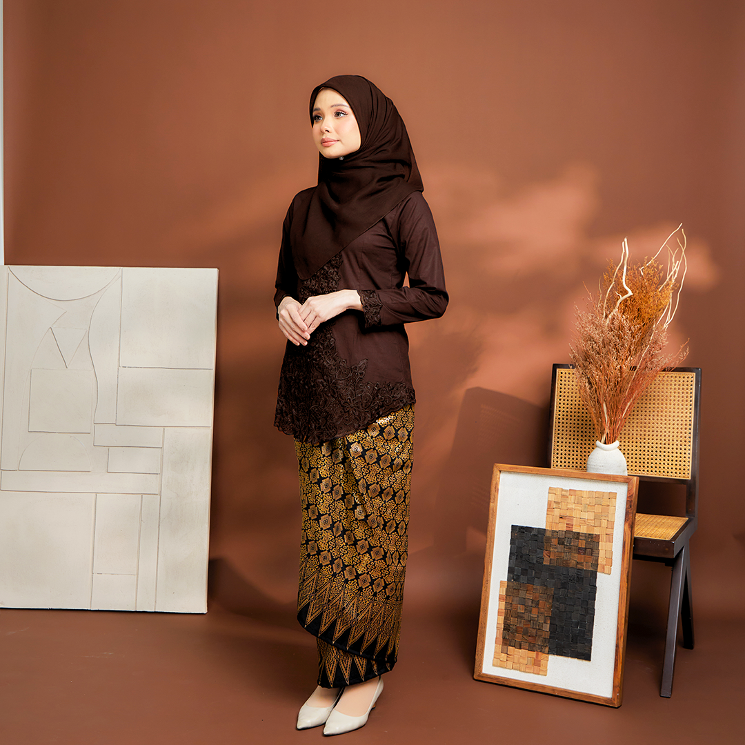 (SET) Kebaya Mahsuri Darkbrown X Pario Siti Gold