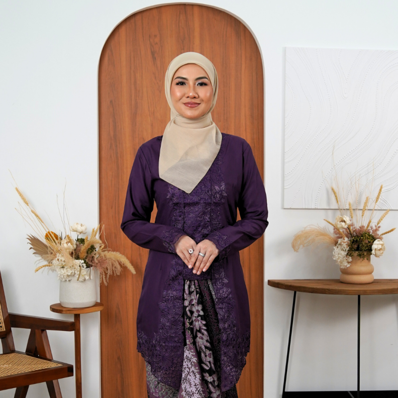 (Top) Kebaya Mawar Petra Purple