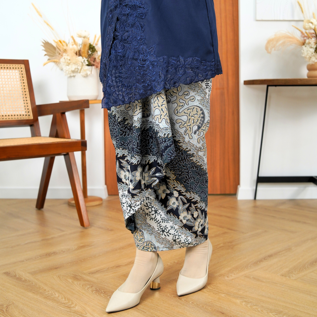 (SET) Kebaya Mekar Blue Iris X Pario Laila Black (FREE SHIPPING)