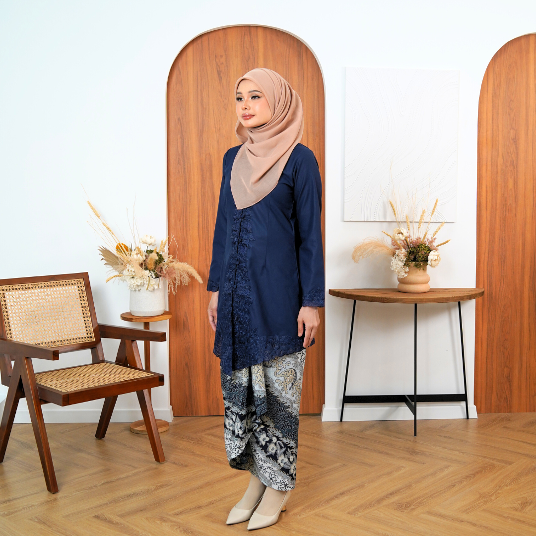 (SET) Kebaya Mekar Blue Iris X Pario Laila Black (FREE SHIPPING)