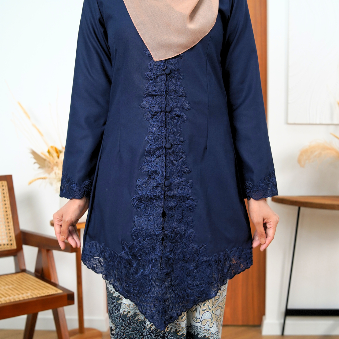 (SET) Kebaya Mekar Blue Iris X Pario Laila Black (FREE SHIPPING)