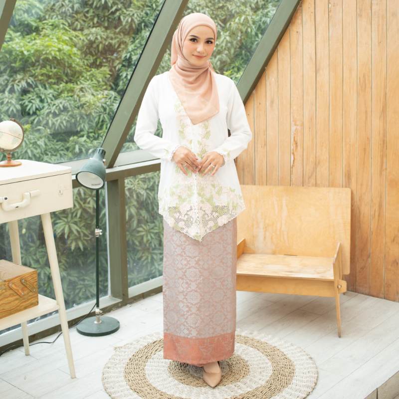 (SET) Kebaya Elisha Putih Pelita White x Songket Ellara Nude (FREE SHIPPING)